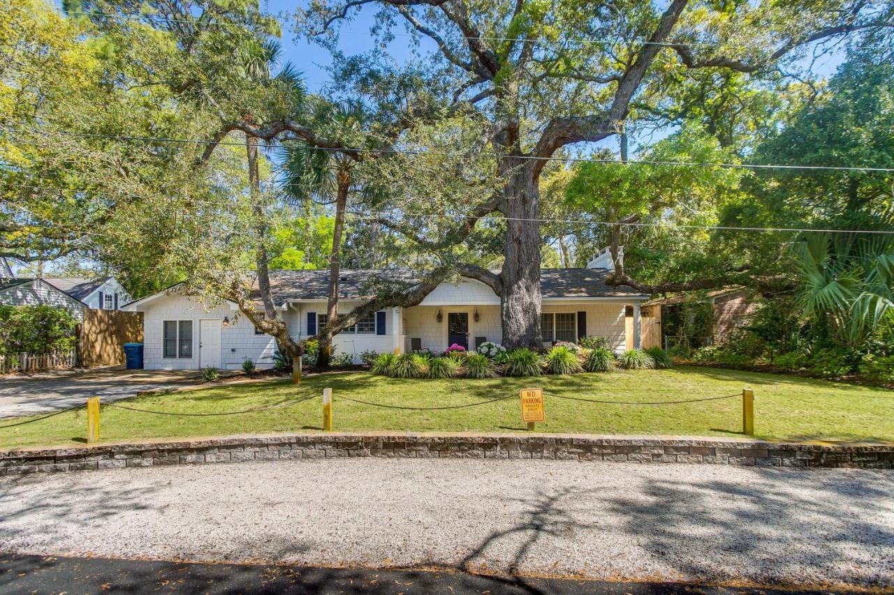 Spacious St Simons Island Vacation Rental With Pool! St. Simons Island Exterior foto